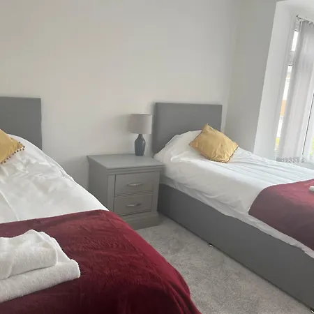 Twenty Eight דירה *